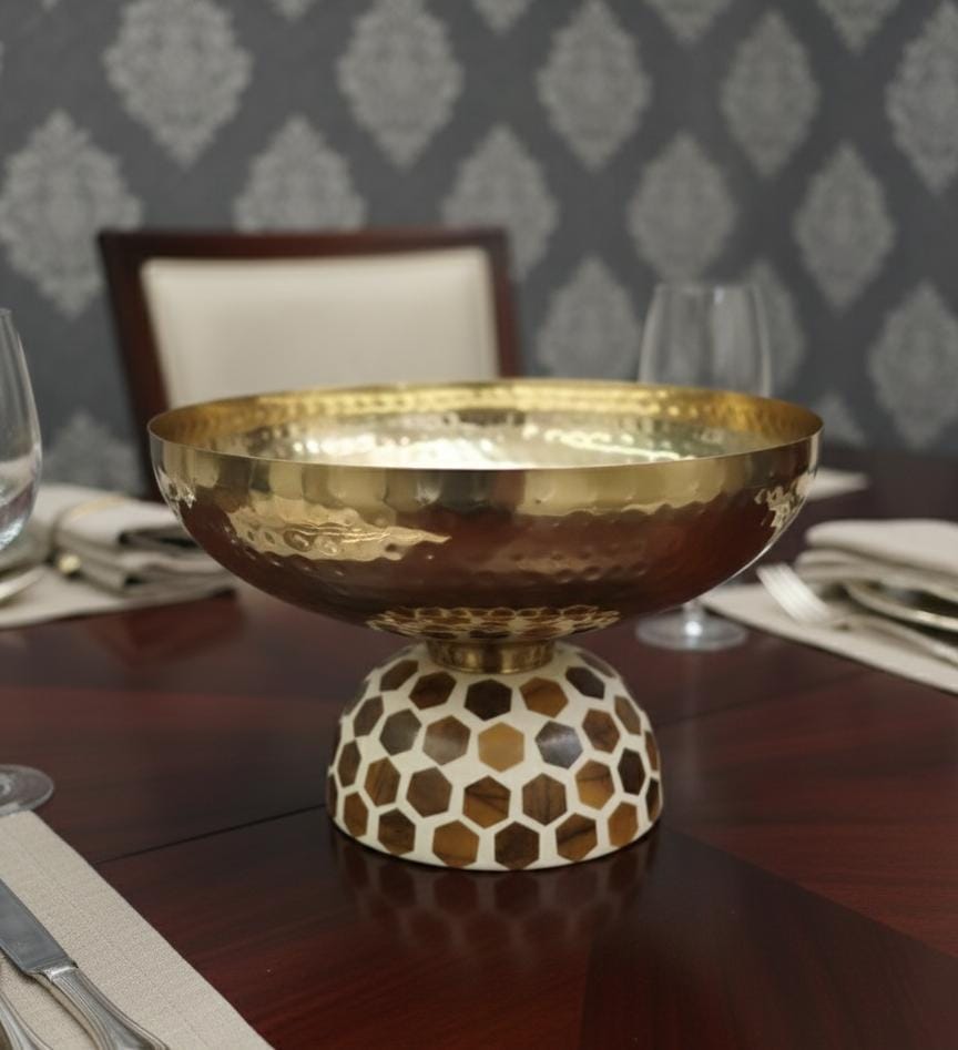 AKDC Large Metal & Wooden Serving Bowl 30x18 cm – Elegant Brown & Cream Modern Kitchen & Dining Decorative Bowl - Al Kabayel Discount CentreAKDC Large Metal & Wooden Serving Bowl 30x18 cm – Elegant Brown & Cream Modern Kitchen & Dining Decorative BowlServeware SetsAKDCAl Kabayel Discount Centre