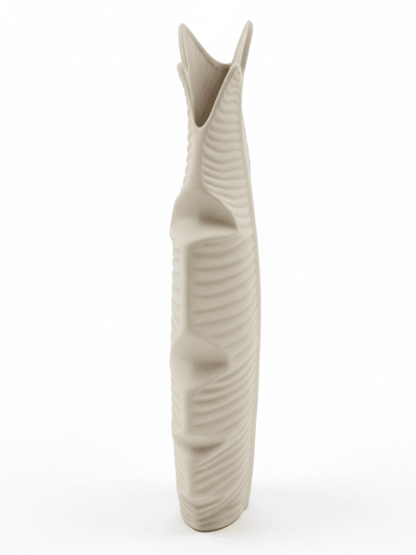 AKDC Luxury Leaf - Style Ceramic Flower Vase – Elegant White Decorative Design for Modern Interiors, 25 × 14 cm - Al Kabayel Discount CentreAKDC Luxury Leaf - Style Ceramic Flower Vase – Elegant White Decorative Design for Modern Interiors, 25 × 14 cmFlower/Plant PotsAKDCAl Kabayel Discount Centre