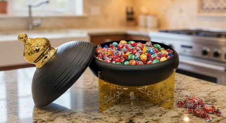 AKDC Metal Candy Bowl with Lid and Stand 16cm*21.5cm, Black/Gold - Al Kabayel Discount CentreAKDC Metal Candy Bowl with Lid and Stand 16cm*21.5cm, Black/GoldCandy ServersAKDCAl Kabayel Discount Centre