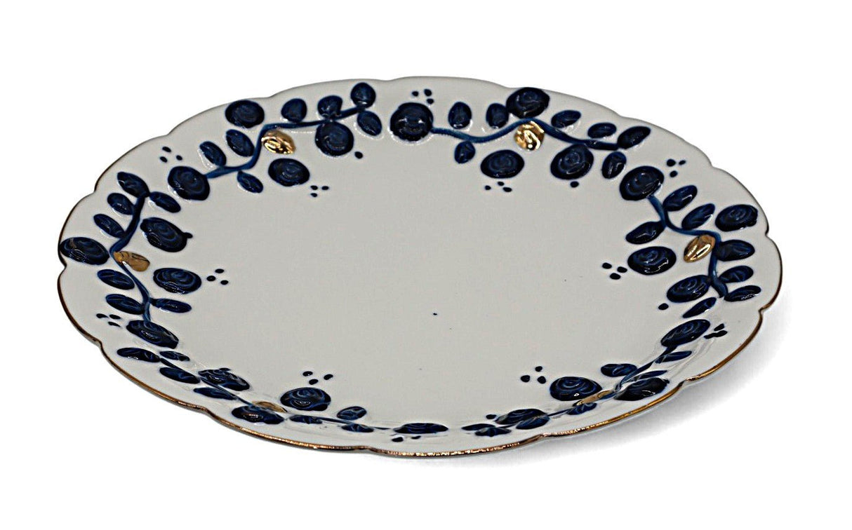 AKDC Porcelain Plate 20cm – White with Blue & Gold Classic Style - Al Kabayel Discount CentreAKDC Porcelain Plate 20cm – White with Blue & Gold Classic StylePlatesAKDCAl Kabayel Discount Centre