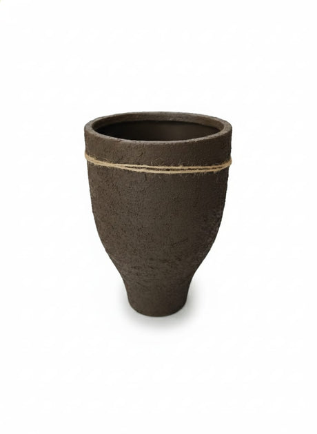 AKDC Premium Clay Plant Pot – Brown Earth Shade – 23×16 cm – Sculpted Unique Shape - Al Kabayel Discount CentreAKDC Premium Clay Plant Pot – Brown Earth Shade – 23×16 cm – Sculpted Unique ShapeFlower/Plant PotsAKDCAl Kabayel Discount Centre