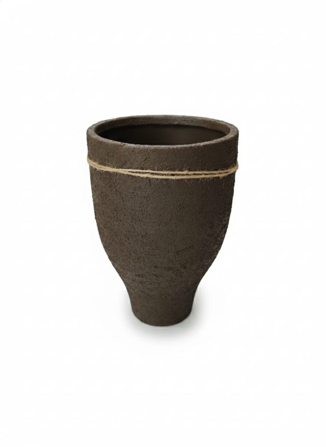 AKDC Premium Clay Plant Pot – Brown Earth Shade – 23×16 cm – Sculpted Unique Shape - Al Kabayel Discount CentreAKDC Premium Clay Plant Pot – Brown Earth Shade – 23×16 cm – Sculpted Unique ShapeFlower/Plant PotsAKDCAl Kabayel Discount Centre