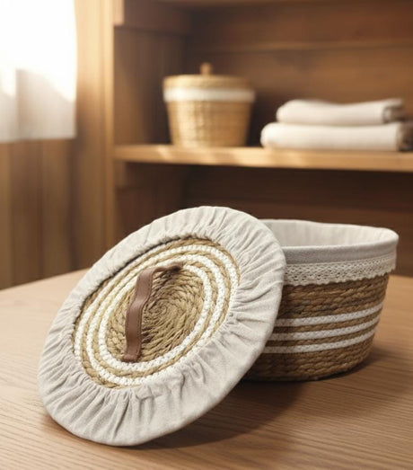 AKDC Rattan Basket with Lid & Fabric Liner Medium 29×16cm – Decorative Storage Organizer for Shelves & Cabinets - Al Kabayel Discount CentreAKDC Rattan Basket with Lid & Fabric Liner Medium 29×16cm – Decorative Storage Organizer for Shelves & CabinetsDoormatsAKDCAl Kabayel Discount Centre
