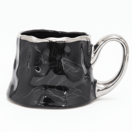 AKDC Stylish Ceramic Coffee Mug 400 ml – Elegant Silver and Black Decorative Pattern Design Mug for Modern Drinkware Collection - Al Kabayel Discount CentreAKDC Stylish Ceramic Coffee Mug 400 ml – Elegant Silver and Black Decorative Pattern Design Mug for Modern Drinkware CollectionMugsAKDCAl Kabayel Discount Centre