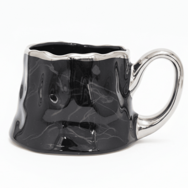 AKDC Stylish Ceramic Coffee Mug 400 ml – Elegant Silver and Black Decorative Pattern Design Mug for Modern Drinkware Collection - Al Kabayel Discount CentreAKDC Stylish Ceramic Coffee Mug 400 ml – Elegant Silver and Black Decorative Pattern Design Mug for Modern Drinkware CollectionMugsAKDCAl Kabayel Discount Centre