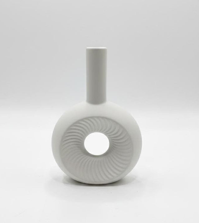 AKDC White Ceramic Long - Neck Decorative Vase – 16×25 cm - Al Kabayel Discount CentreAKDC White Ceramic Long - Neck Decorative Vase – 16×25 cmFlower/Plant PotsAKDCAl Kabayel Discount Centre