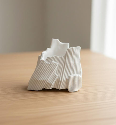 AKDC White Hard Plastic Flower Vase – Wide Square Shape Modern Piece – 19×19 cm - Al Kabayel Discount CentreAKDC White Hard Plastic Flower Vase – Wide Square Shape Modern Piece – 19×19 cmFlower/Plant PotsAKDCAl Kabayel Discount Centre