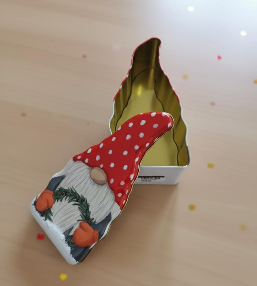 AKDC White & Red Metal Xmas Gift Box 20×10 cm – Festive Packaging for Holiday Treats - Al Kabayel Discount CentreAKDC White & Red Metal Xmas Gift Box 20×10 cm – Festive Packaging for Holiday TreatsHome Décor AccentsAKDCAl Kabayel Discount Centre