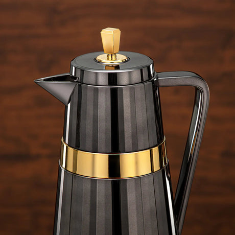 Almarjan 2 Pieces Vacuum Flask Set Black & Gold 1 Liter And 0.7 Liter - Al Kabayel Discount CentreAlmarjan 2 Pieces Vacuum Flask Set Black & Gold 1 Liter And 0.7 LiterThermosALMARJANAl Kabayel Discount Centre