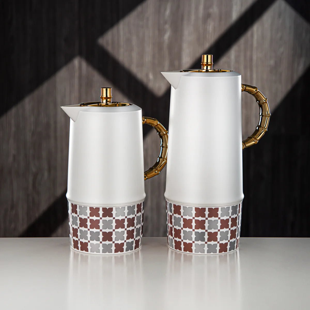 Almarjan 2pcs Vaccum Flask 0.6L+1L, Keeps Tea & Coffee Hot & Cold for 12hr, White/Gold - SJ28WG - Al Kabayel Discount CentreAlmarjan 2pcs Vaccum Flask 0.6L+1L, Keeps Tea & Coffee Hot & Cold for 12hr, White/Gold - SJ28WGThermosALMARJANAl Kabayel Discount Centre