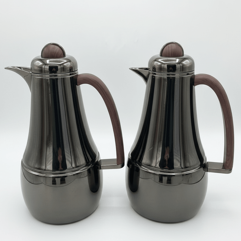 Almarjan Premium 1L + 1L Vacuum Flask Set in Black Finish with Elegant Brown Handle for Hot & Cold Beverages - Al Kabayel Discount CentreAlmarjan Premium 1L + 1L Vacuum Flask Set in Black Finish with Elegant Brown Handle for Hot & Cold BeveragesThermosALMARJANAl Kabayel Discount Centre