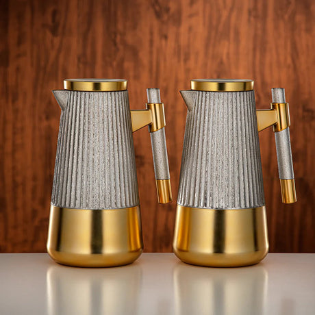 Almarjan Vacuum Flask Set 1L + 1L Matt Nickel & Matt Gold - Al Kabayel Discount CentreAlmarjan Vacuum Flask Set 1L + 1L Matt Nickel & Matt GoldThermosALMARJANAl Kabayel Discount Centre