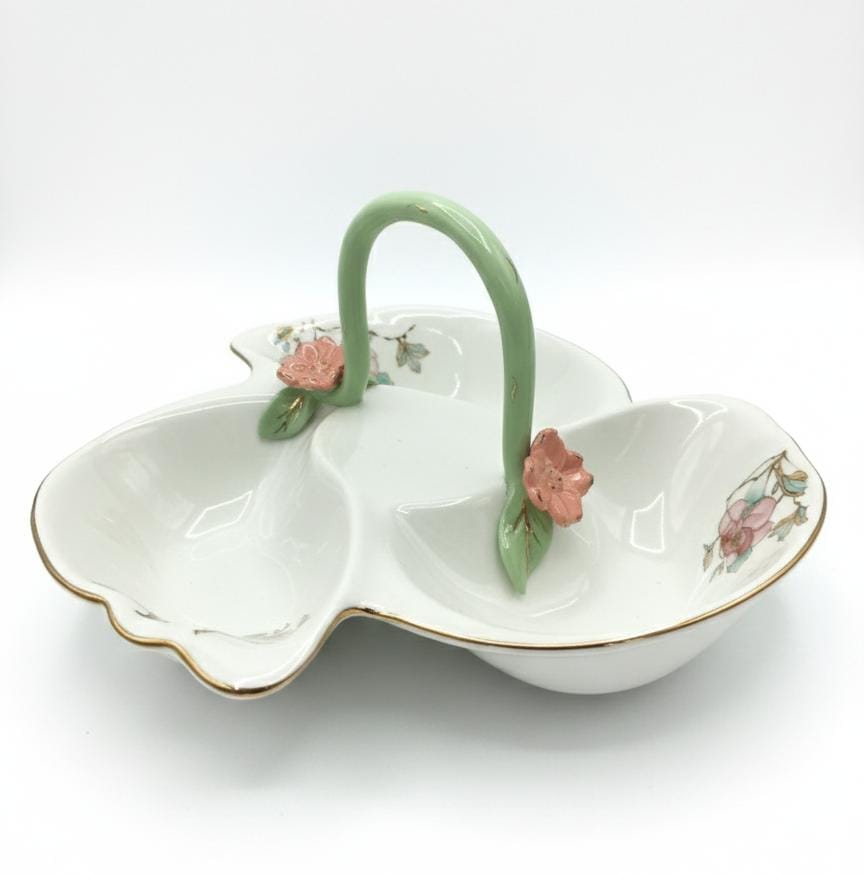 Angela Floral Trio 3 - Section Ceramic Candy Basket – White (20 cm) - Al Kabayel Discount CentreAngela Floral Trio 3 - Section Ceramic Candy Basket – White (20 cm)Jars & Food SaversANGELAAl Kabayel Discount Centre