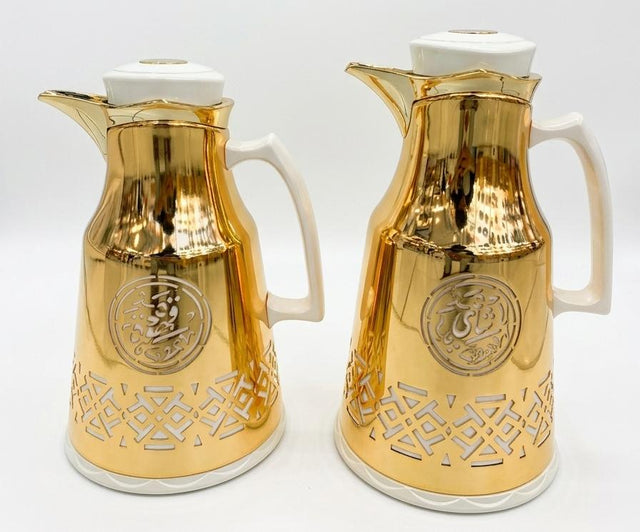 Bait Al Crystal White & Gold Arabic Style Elegant Vacuum Flask for Coffee & Tea Presentation 700ml–1L Capacity - Al Kabayel Discount CentreBait Al Crystal White & Gold Arabic Style Elegant Vacuum Flask for Coffee & Tea Presentation 700ml–1L CapacityThermosBAIT AL CRYSTALAl Kabayel Discount Centre