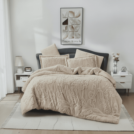 Beroea Premium 6 - Piece Light Beige Microfibre Comforter Bedding Set – Ultra Soft King Size Comfort - Al Kabayel Discount CentreBeroea Premium 6 - Piece Light Beige Microfibre Comforter Bedding Set – Ultra Soft King Size ComfortBeddingBEROEAAl Kabayel Discount Centre