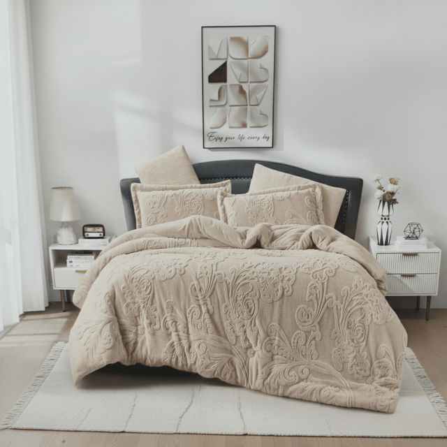 Beroea Premium 6 - Piece Light Beige Microfibre Comforter Bedding Set – Ultra Soft King Size Comfort - Al Kabayel Discount CentreBeroea Premium 6 - Piece Light Beige Microfibre Comforter Bedding Set – Ultra Soft King Size ComfortBeddingBEROEAAl Kabayel Discount Centre