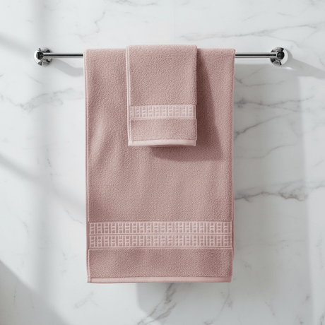 BTC Zahra Luxe Body Care Bath Towel – Pink (70×140 cm) - Al Kabayel Discount CentreBTC Zahra Luxe Body Care Bath Towel – Pink (70×140 cm)Bath Towels & WashclothsBTCAl Kabayel Discount Centre