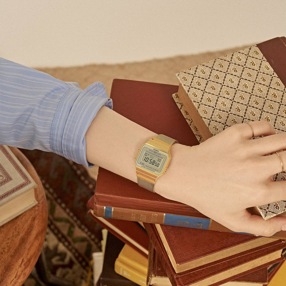 Casio Vintage Collection A700WMG - 9ADF unisex gold - tone stainless steel mesh band digital watch. - Al Kabayel Discount CentreCasio Vintage Collection A700WMG - 9ADF unisex gold - tone stainless steel mesh band digital watch.WatchesCASIOAl Kabayel Discount Centre