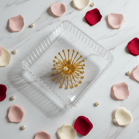 Crystal Acrylic Square Candy Tray with Gold Starburst Pedestal Base — 22×22cm - Al Kabayel Discount CentreCrystal Acrylic Square Candy Tray with Gold Starburst Pedestal Base — 22×22cmServing TraysAKDCAl Kabayel Discount Centre