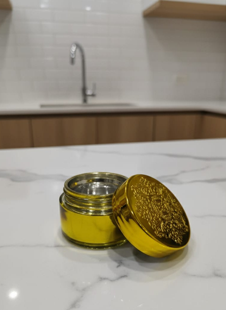 AKDC Decorative Glass Bottle – 6×7 cm Gold Finish, Stylish Mini Bottle for Décor & Gift Presentation