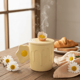 Daisy Bloom Ceramic Mug With Lid — 350ml | Cream Yellow - Al Kabayel Discount CentreDaisy Bloom Ceramic Mug With Lid — 350ml | Cream YellowMugsAKDCAl Kabayel Discount Centre