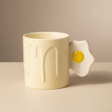Daisy Bloom Ceramic Mug With Lid — 350ml | Cream Yellow - Al Kabayel Discount CentreDaisy Bloom Ceramic Mug With Lid — 350ml | Cream YellowMugsAKDCAl Kabayel Discount Centre