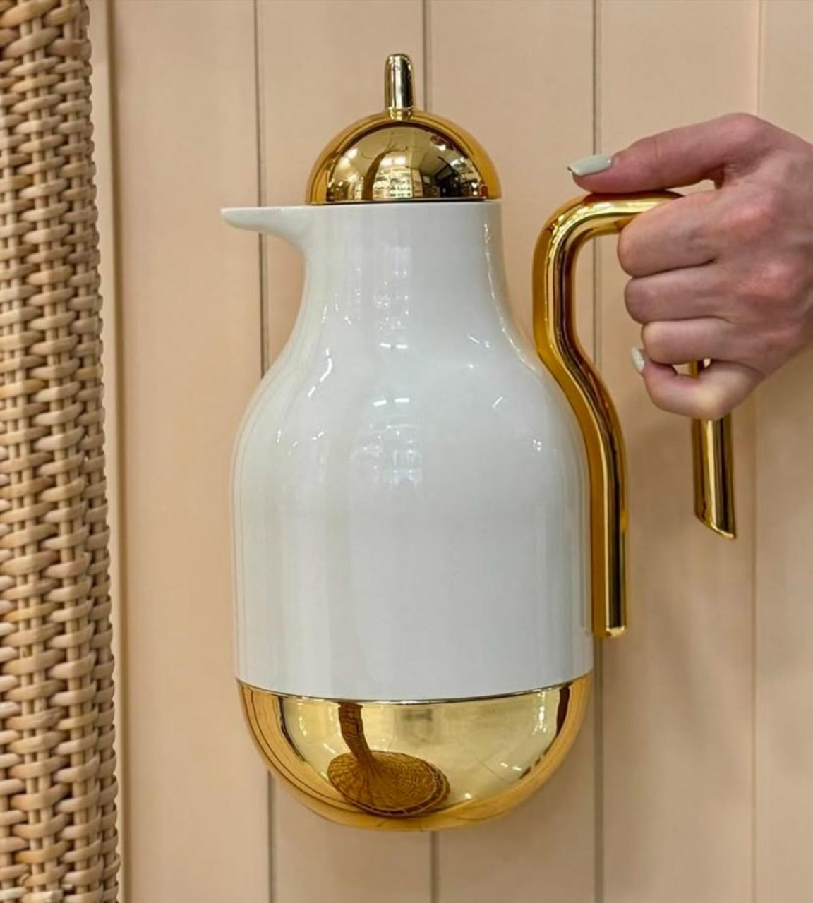 Ejshe Vaccum Fask 1000ml, Off White - Gold, EJS - 012 - Al Kabayel Discount CentreEjshe Vaccum Fask 1000ml, Off White - Gold, EJS - 012ThermosEJSHEAl Kabayel Discount Centre