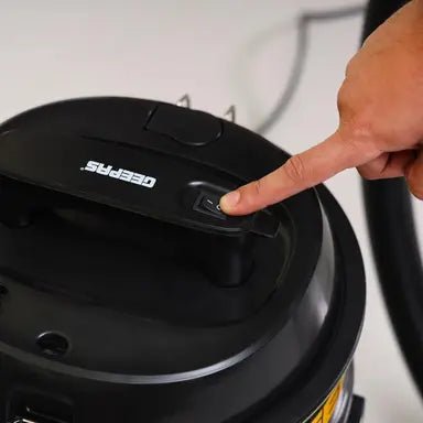 GEEPAS 2000W 18L 2 - in - 1 Blow and Wet & Dry Vacuum Cleaner GVC19045 - Al Kabayel Discount CentreGEEPAS 2000W 18L 2 - in - 1 Blow and Wet & Dry Vacuum Cleaner GVC19045Vacuum CleanersGEEPASAl Kabayel Discount Centre