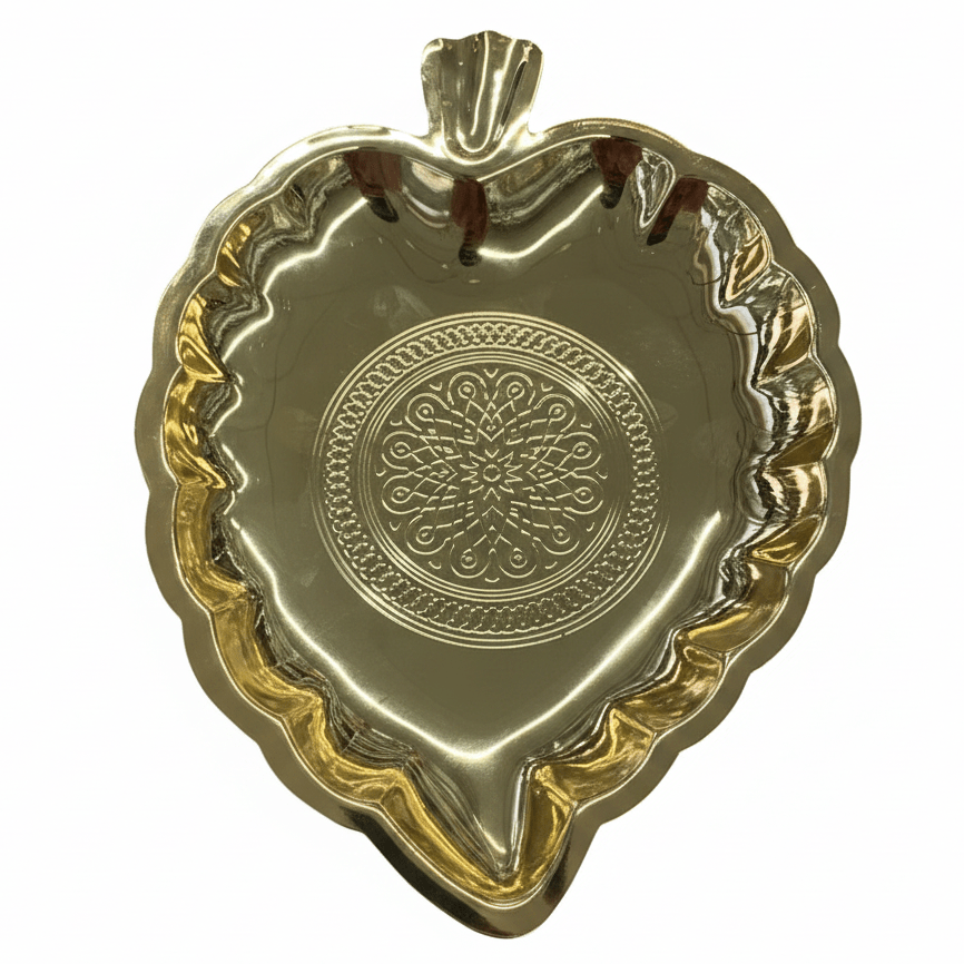 Golden Leaf Snack Tray – 18×13cm | Decorative Metal Serving Dish - Al Kabayel Discount CentreGolden Leaf Snack Tray – 18×13cm | Decorative Metal Serving DishServing TraysAKDCAl Kabayel Discount Centre