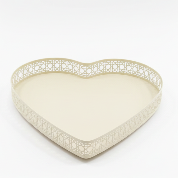 AKDC Heart-Shaped Cream Metal Candy Tray 25cm – Elegant Lattice Serving Platter for Sweets & Décor