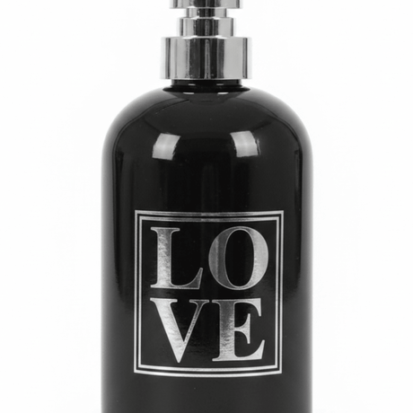 LOVE Ceramic & Plastic Liquid Soap Dispenser – 400m -Black / White - Al Kabayel Discount CentreLOVE Ceramic & Plastic Liquid Soap Dispenser – 400m -Black / WhiteHolders & DispensersAKDCAl Kabayel Discount Centre