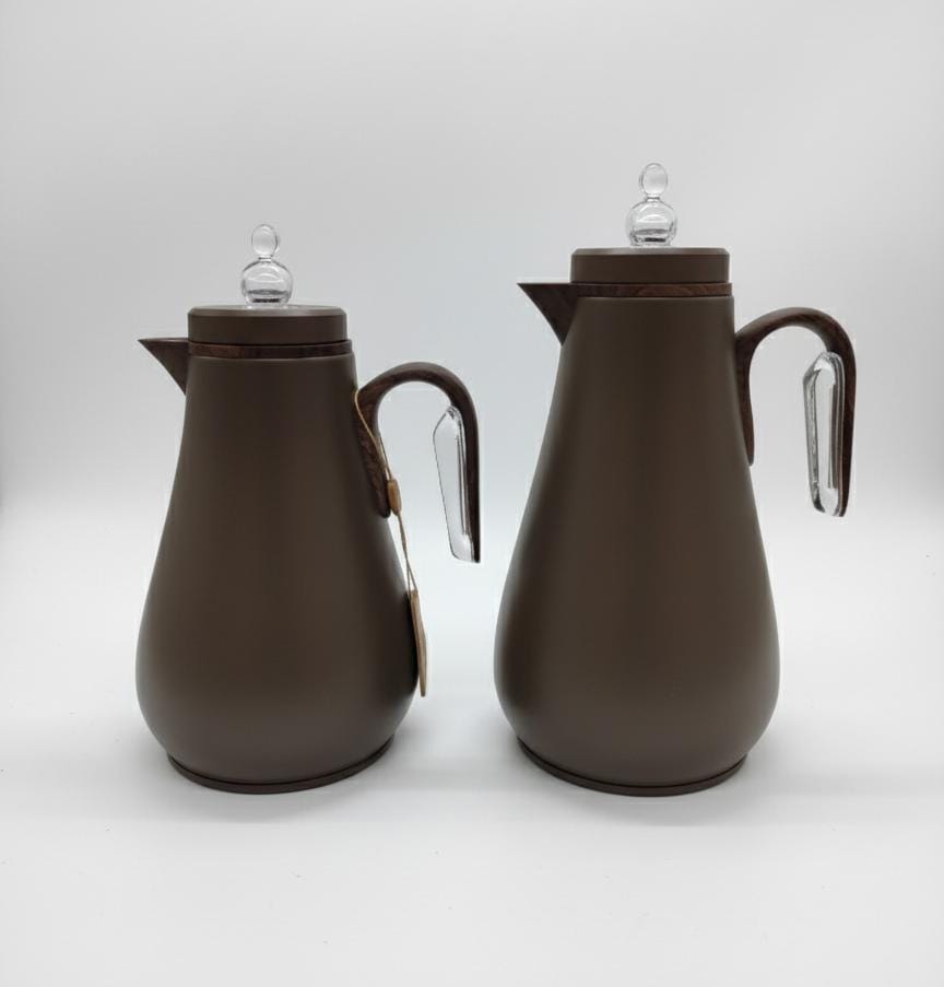 Mahra Premium Dual Vacuum Flask Set 1L + 0.7L – Rich Brown Tone with Wooden Brown Detailing - Al Kabayel Discount CentreMahra Premium Dual Vacuum Flask Set 1L + 0.7L – Rich Brown Tone with Wooden Brown DetailingThermosMAHRAAl Kabayel Discount Centre