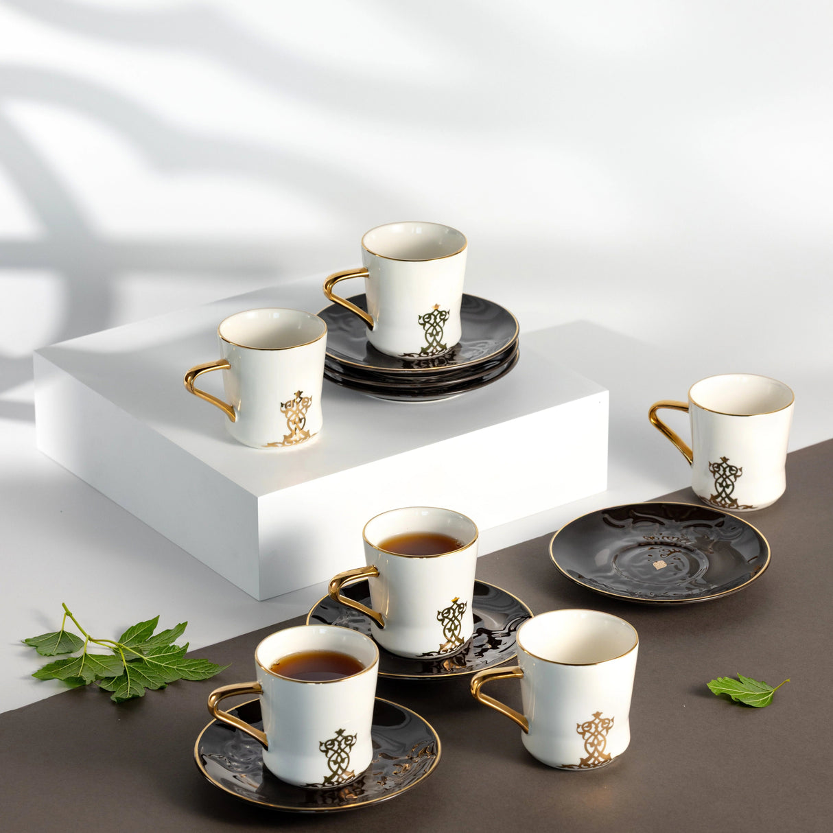 Otantic Naqsh 12pcs Porcelain Tea Set, 6pcs Cups 200ml + 6pcs Saucer, Black/White/Gold, ET2954 - Al Kabayel Discount CentreOtantic Naqsh 12pcs Porcelain Tea Set, 6pcs Cups 200ml + 6pcs Saucer, Black/White/Gold, ET2954Tea SetsOTANTIKAl Kabayel Discount Centre