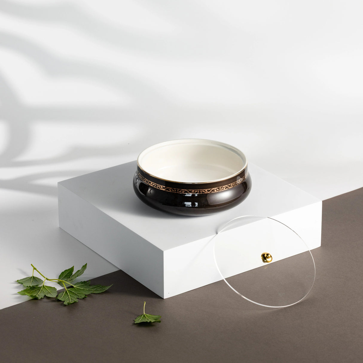 Otantic Naqsh Ceramic Dates Bowl with Lid 17cm*6cm, Black/Gold - ET2979 - Al Kabayel Discount CentreOtantic Naqsh Ceramic Dates Bowl with Lid 17cm*6cm, Black/Gold - ET2979BowlsOTANTIKAl Kabayel Discount Centre