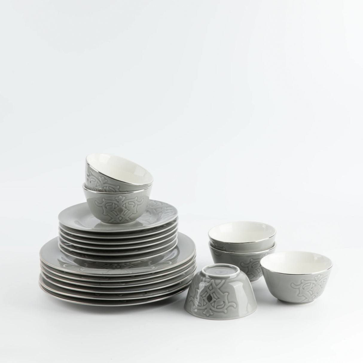 Otantik Naqsh 18pcs Porcelain Dinner Set Includes 10.5" Plate 6pcs+ 7.5" Plate 6pcs+4.75" Bowl 6pcs, Grey/Silver - ET2993 - Al Kabayel Discount CentreOtantik Naqsh 18pcs Porcelain Dinner Set Includes 10.5" Plate 6pcs+ 7.5" Plate 6pcs+4.75" Bowl 6pcs, Grey/Silver - ET2993Dinnerware SetsOTANTIKAl Kabayel Discount Centre