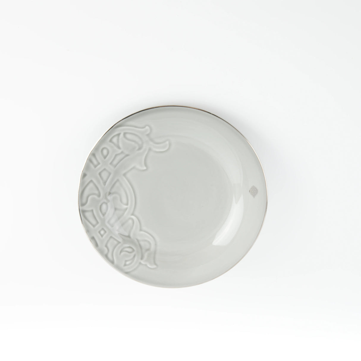 Otantik Naqsh 18pcs Porcelain Dinner Set Includes 10.5" Plate 6pcs+ 7.5" Plate 6pcs+4.75" Bowl 6pcs, Grey/Silver - ET2993 - Al Kabayel Discount CentreOtantik Naqsh 18pcs Porcelain Dinner Set Includes 10.5" Plate 6pcs+ 7.5" Plate 6pcs+4.75" Bowl 6pcs, Grey/Silver - ET2993Dinnerware SetsOTANTIKAl Kabayel Discount Centre