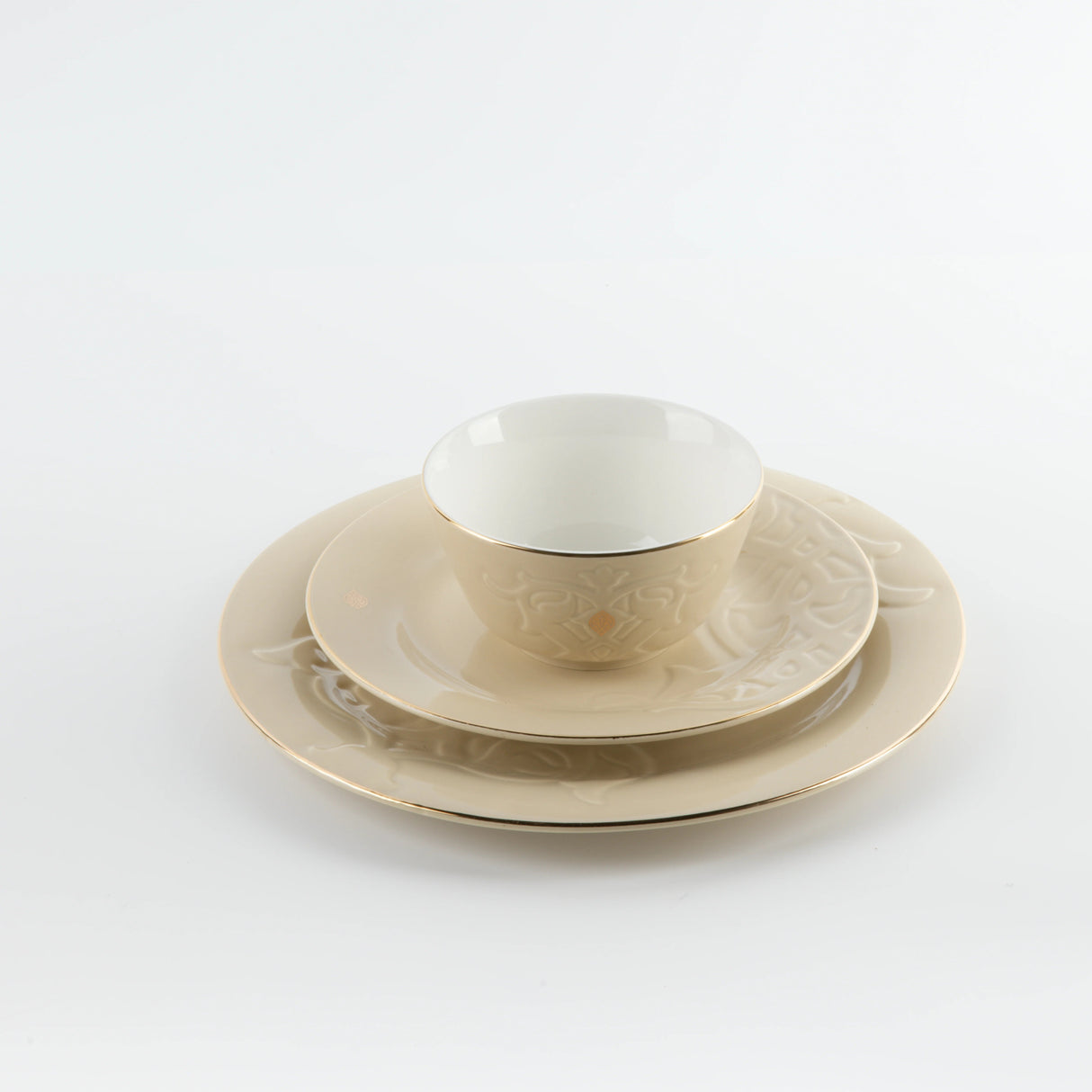 Otantik Naqsh 18pcs Porcelain Dinner Set Includes 10.5" Plate 6pcs+ 7.5" Plate 6pcs+4.75" Bowl 6pcs, Ivory/Gold - ET2992 - Al Kabayel Discount CentreOtantik Naqsh 18pcs Porcelain Dinner Set Includes 10.5" Plate 6pcs+ 7.5" Plate 6pcs+4.75" Bowl 6pcs, Ivory/Gold - ET2992Dinnerware SetsOTANTIKAl Kabayel Discount Centre