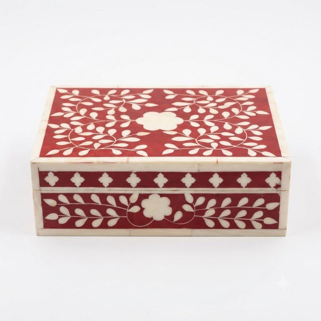 Plastic Coated Cardboard Jewellery Box - 18×12 cm - Red / Blue - Al Kabayel Discount CentrePlastic Coated Cardboard Jewellery Box - 18×12 cm - Red / BlueOrganizers & AccessoriesAKDCAl Kabayel Discount Centre