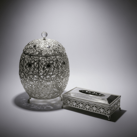 Premium Acrylic Dustbin with Silver Metal Base and Matching Tissue Box Set – Modern Bathroom & Office Use – 36 × 21 cm & 26 × 13 cm - Al Kabayel Discount CentrePremium Acrylic Dustbin with Silver Metal Base and Matching Tissue Box Set – Modern Bathroom & Office Use – 36 × 21 cm & 26 × 13 cmOrganizers & AccessoriesAKDCAl Kabayel Discount Centre