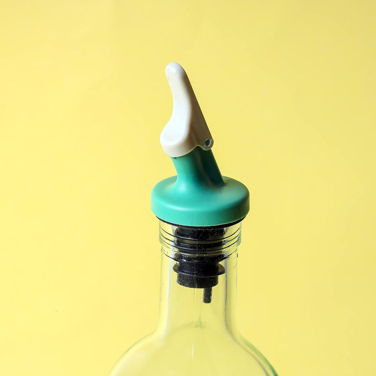 Royalford Oil Dispenser Bottle, 500ml Glass Bottle, RF10566 - Al Kabayel Discount CentreRoyalford Oil Dispenser Bottle, 500ml Glass Bottle, RF10566Cookware AccessoriesROYALFORDAl Kabayel Discount Centre