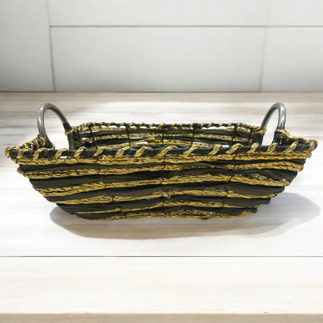 Square Wicker Basket Natural Vintage - Style Picnic Basket With Handle Metal Ramadan Basket, Easter Basket, Multipurpose Storage Baskets for Fruit, Candy Gift 32cmX10cm - Al Kabayel Discount CentreSquare Wicker Basket Natural Vintage - Style Picnic Basket With Handle Metal Ramadan Basket, Easter Basket, Multipurpose Storage Baskets for Fruit, Candy Gift 32cmX10cmRattanAKDCAl Kabayel Discount Centre