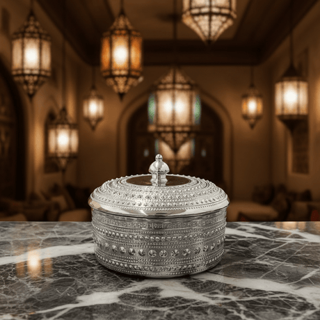 Verucci Elegant White Ceramic Dates Bowl with Silver Metal Stand & Lid – 8.5 Inch - Al Kabayel Discount CentreVerucci Elegant White Ceramic Dates Bowl with Silver Metal Stand & Lid – 8.5 InchJars & Food SaversVERUCCIAl Kabayel Discount Centre