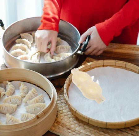 YUNIVERSE 2 - in - 1 Dumpling Mould, Creame White - Al Kabayel Discount CentreYUNIVERSE 2 - in - 1 Dumpling Mould, Creame WhiteCookware AccessoriesYUNIVERSEAl Kabayel Discount Centre