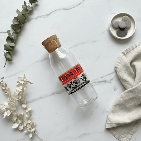 Yuniverse Glass Bottle with Cork Stopper — 1100ml - Al Kabayel Discount CentreYuniverse Glass Bottle with Cork Stopper — 1100mlWater BottleYUNIVERSEAl Kabayel Discount Centre