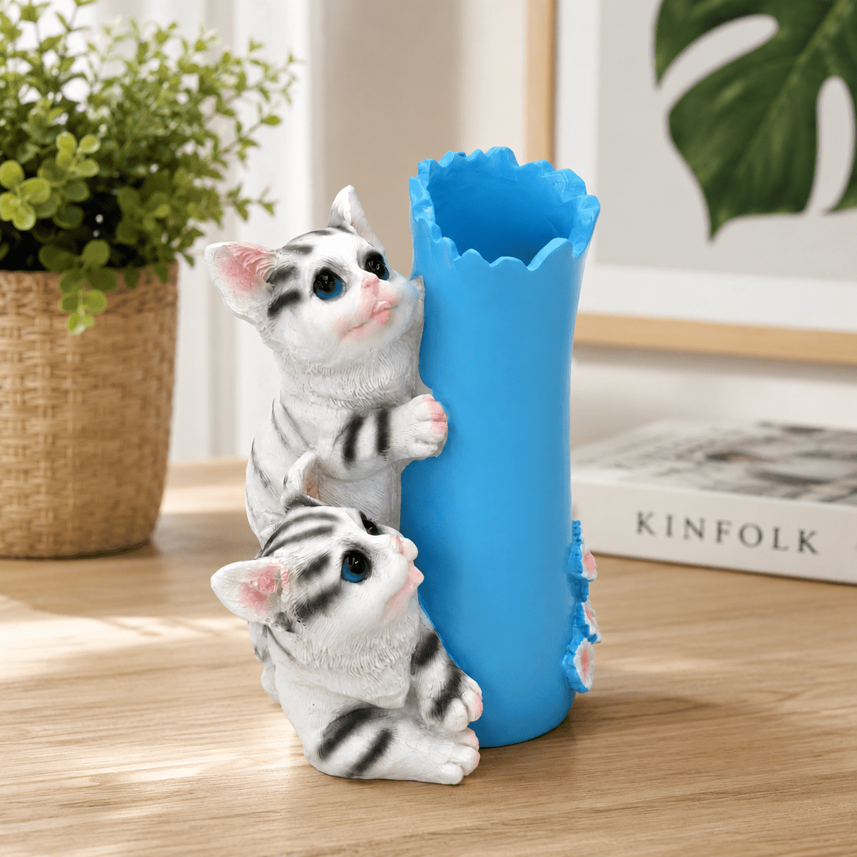 Zeem Sky Blue & White Twin Kittens Polyresin Pen & Stationery Holder - 13cm - Al Kabayel Discount CentreZeem Sky Blue & White Twin Kittens Polyresin Pen & Stationery Holder - 13cmDesk Accessories & OrganizersZEEMAl Kabayel Discount Centre